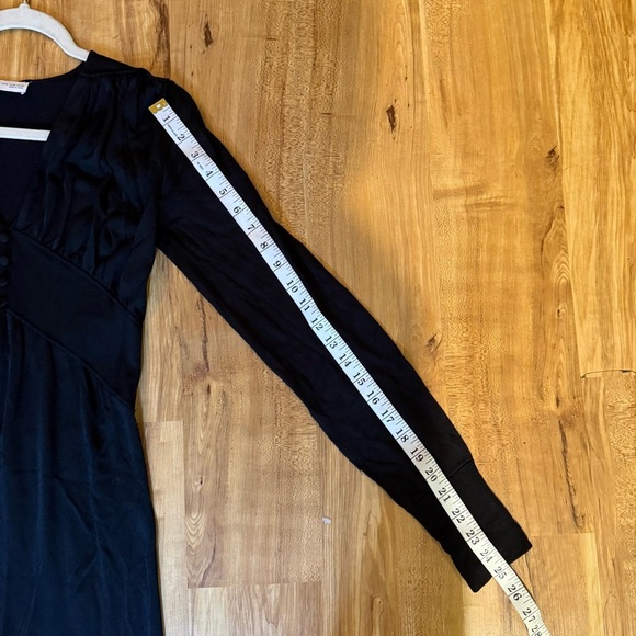 Zara Knit Longsleeve black Maxi dress with vneck and buttons - Picture 8 of 9